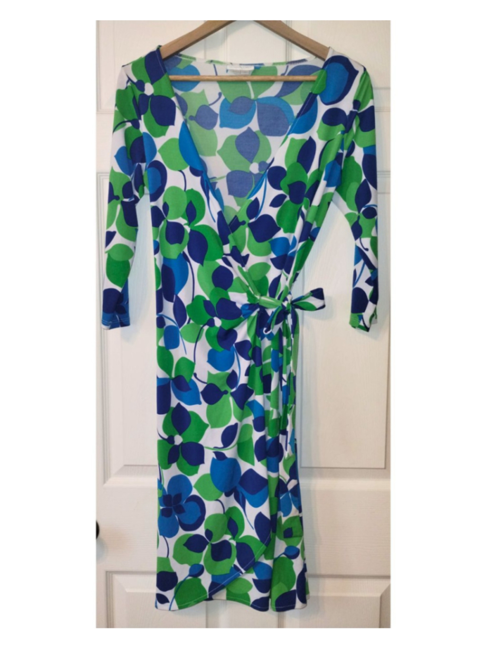 Women's London Times Leaf Print Jersey Wrap Dress.(Size 10)